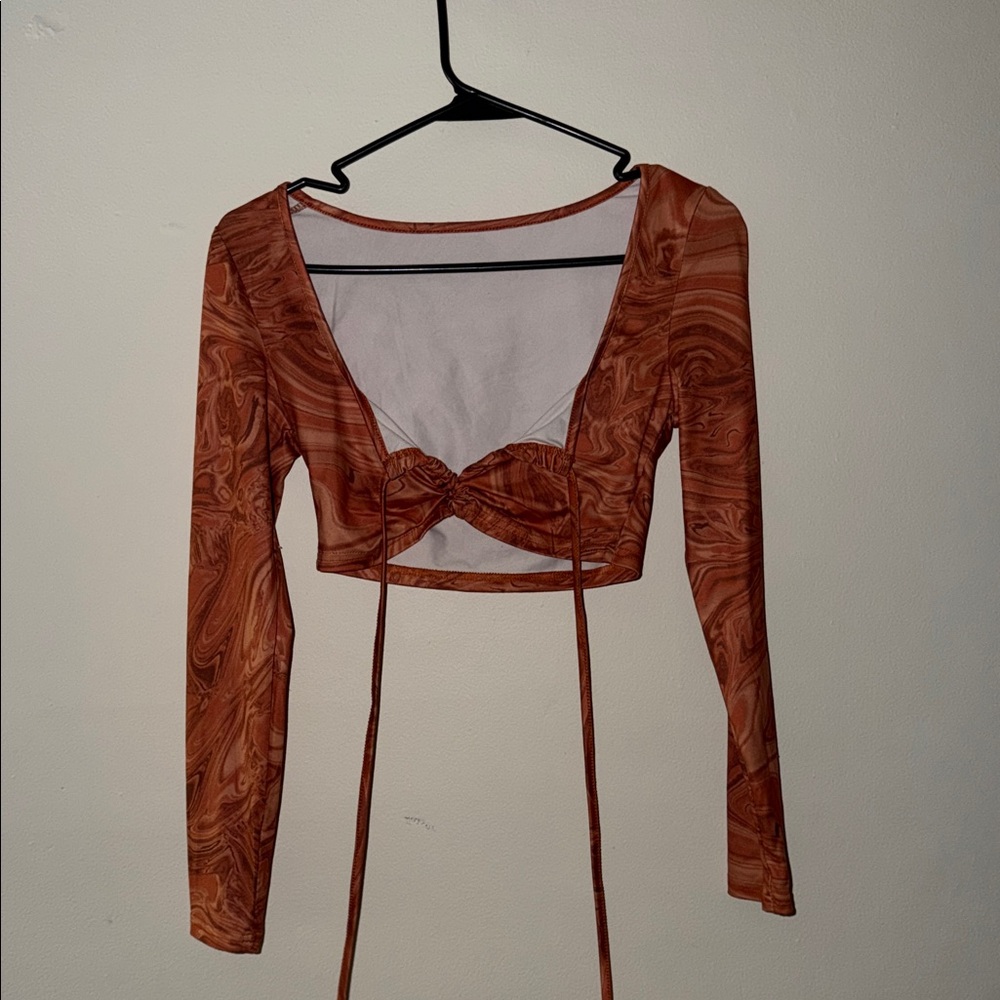 SHEIN Rust Swirl Long Sleeve Crop Top